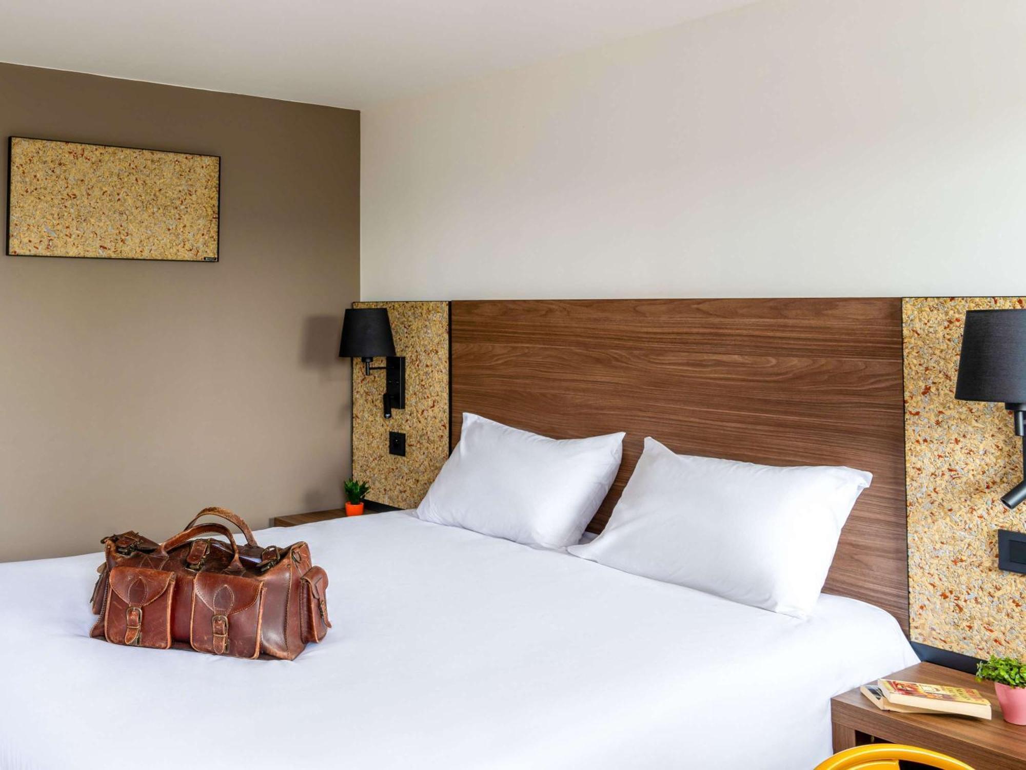 Greet Hotel Chatellerault Ngoại thất bức ảnh