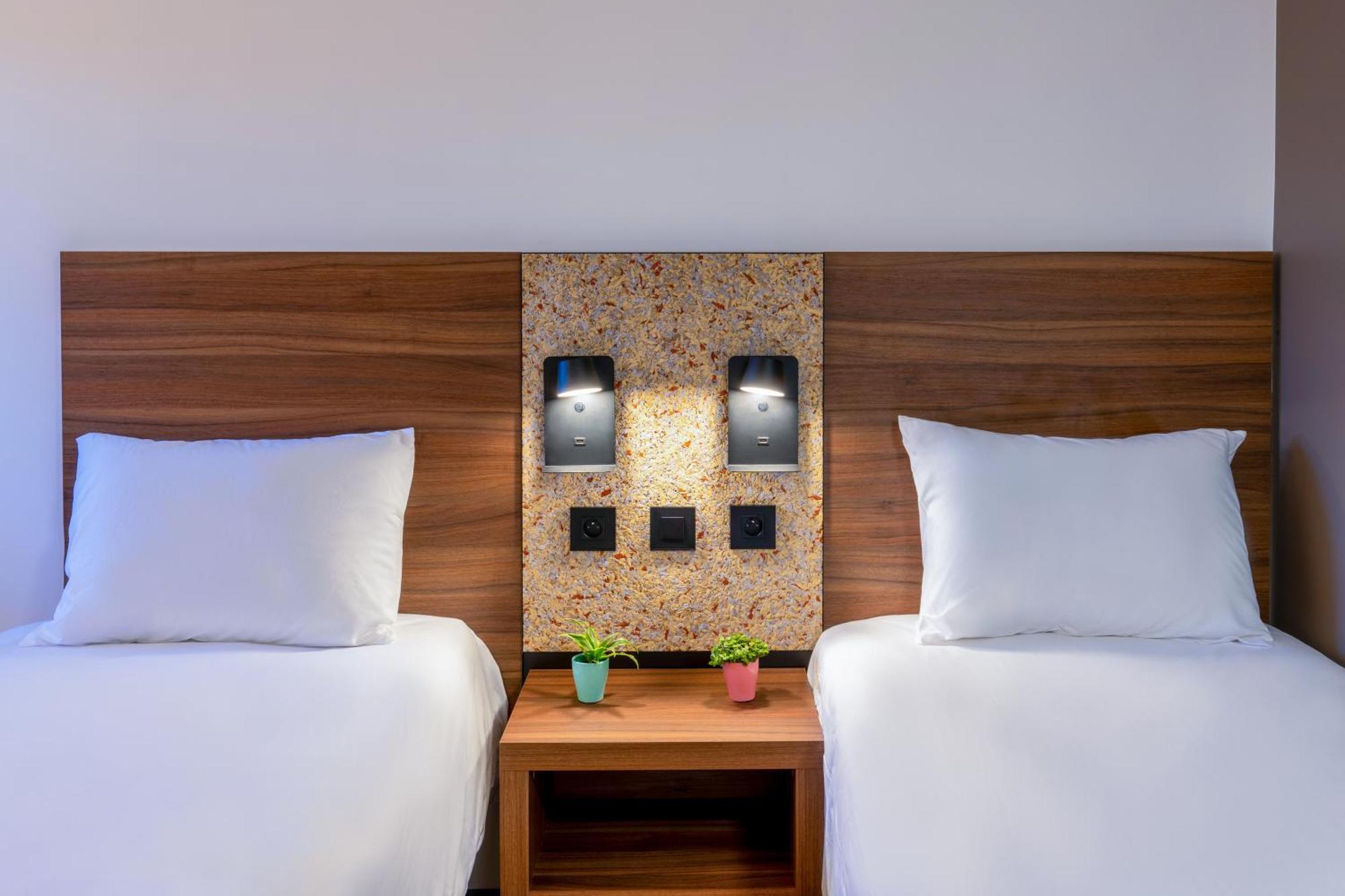 Greet Hotel Chatellerault Ngoại thất bức ảnh