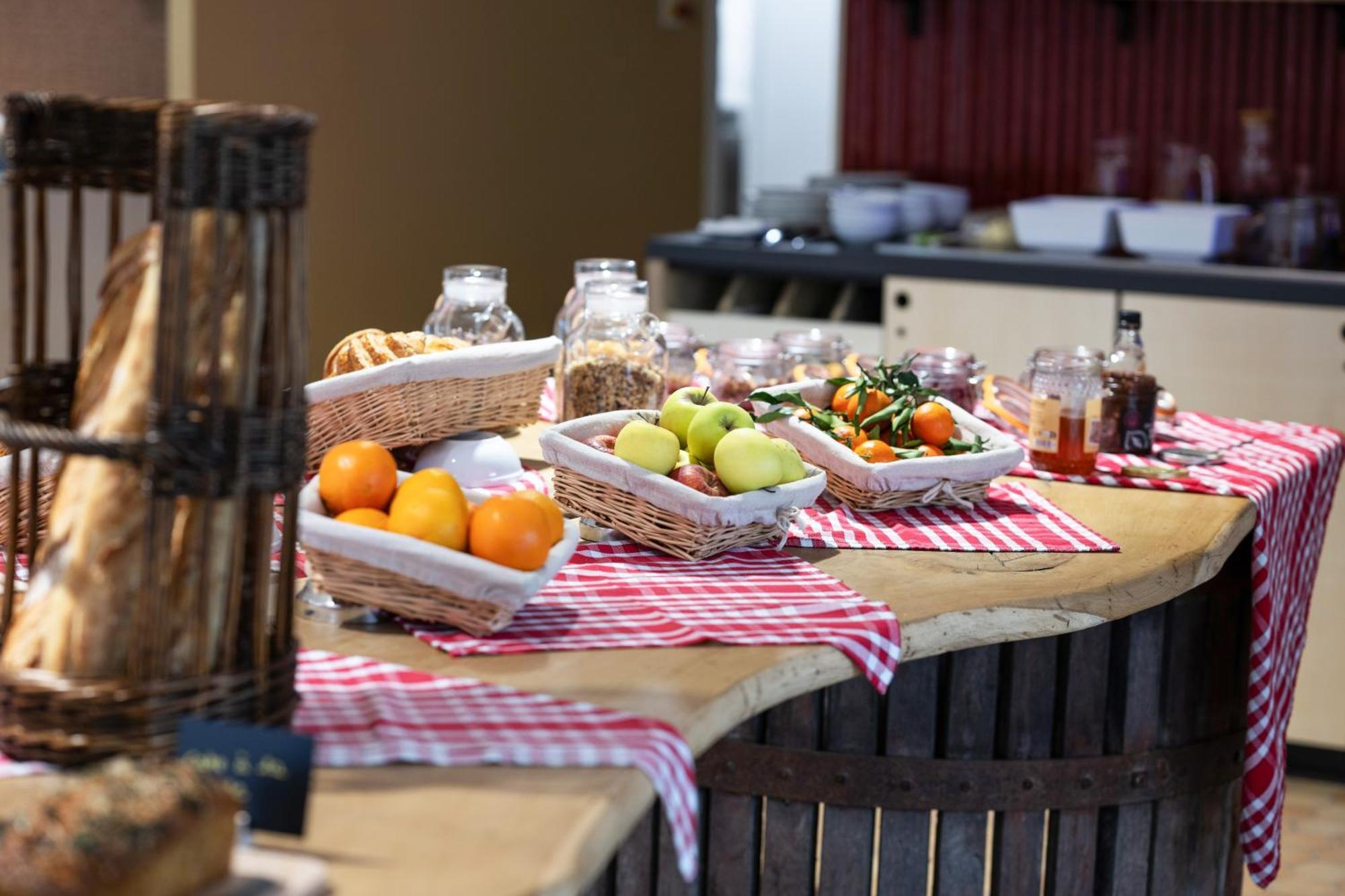 Greet Hotel Chatellerault Ngoại thất bức ảnh